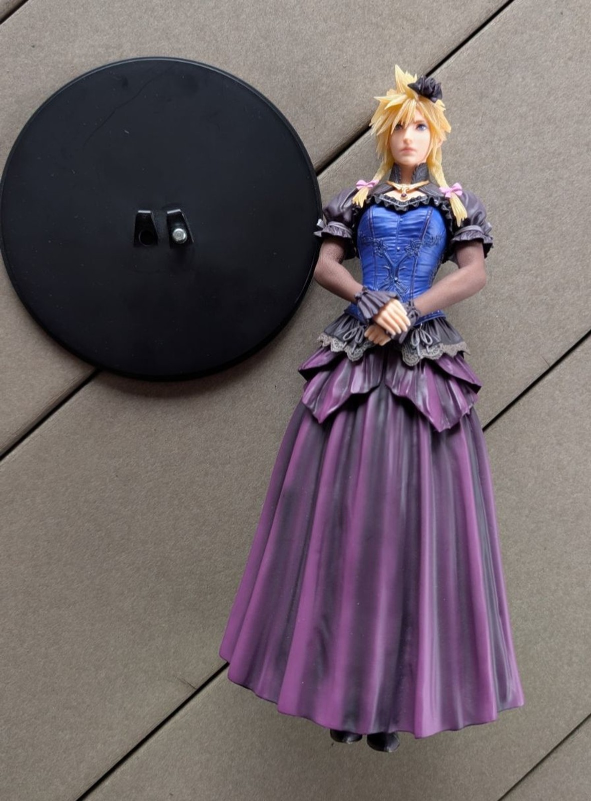 SQUARE ENIX Final Fantasy VII Remake STATIC ARTS Cloud Strife Dress Ver. Figure