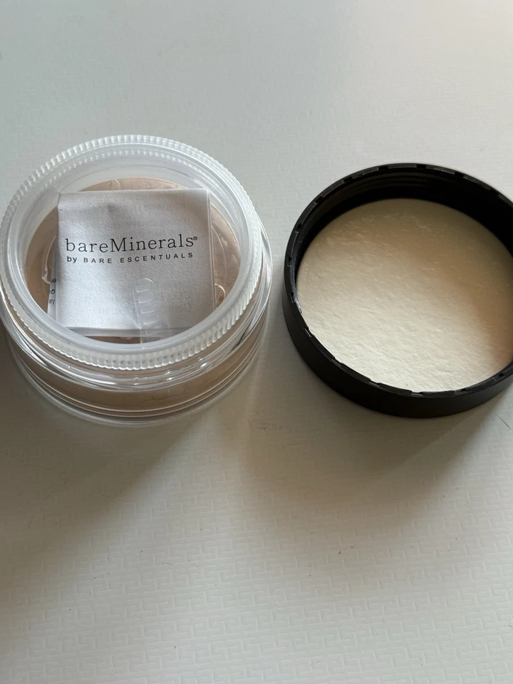 bareMinerals Original Medium Beige SPF 15 Loose Powder Foundation 8g/0.28 Oz. - Image 3 of 4