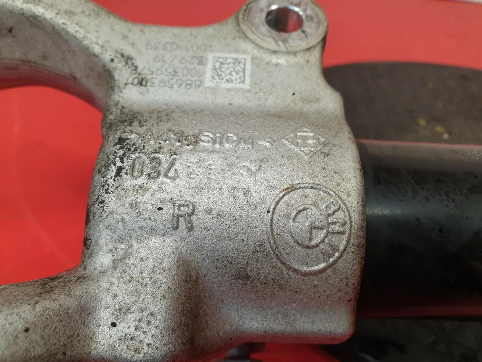 BMW 5 SERIES SHOCK ABSORBER FRONT DRIVER SIDE OFFSIDE RH 2020 2.0L DIESEL - Image 3 of 4