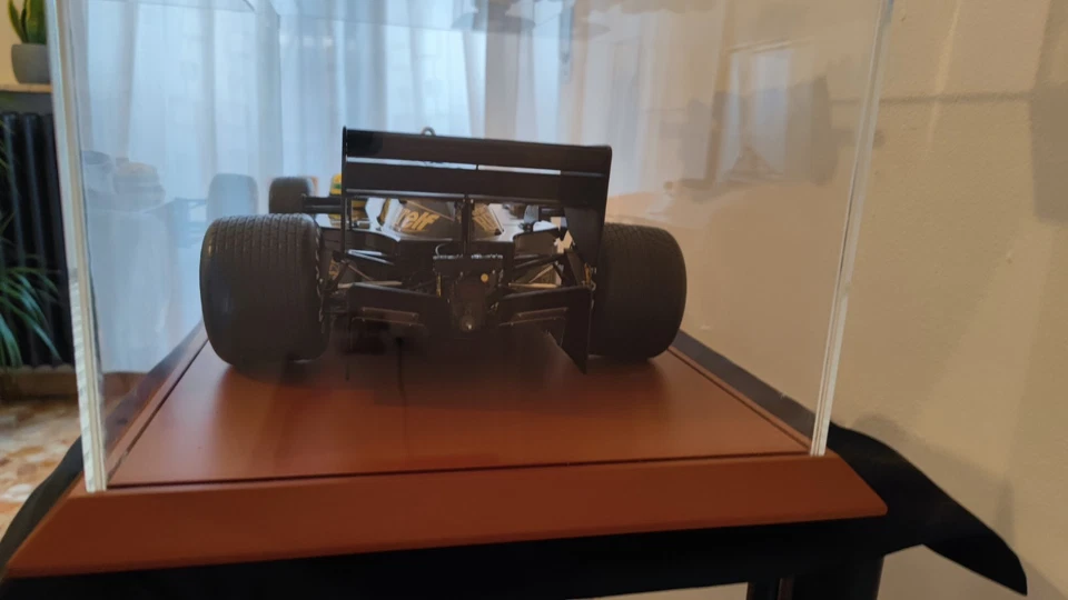 modellini auto 1 /8 Ayrton Senna - Immagine 4 di 4
