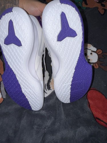 Nike Kobe Mamba Fury Lakers Home Size 10.5 Mens Shoes - Picture 6 of 9