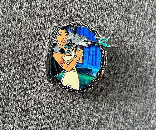 DISNEY STORE POCAHONTAS W/ MEEKO AND FLIT 25TH ANNIVERSARY LIMITED EDITION PIN - Picture 2 of 6