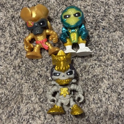 3 Treasure X Marks King Gold crown Moose Toy Alien Figure Skeleton Dino 3  PVC