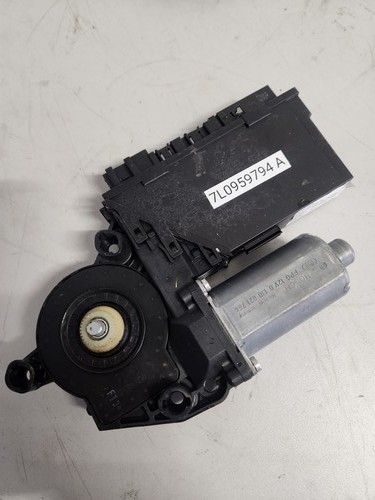 VW Touareg Porsche Cayenne Fensterhebermotor hinten rechts 7L0959794A