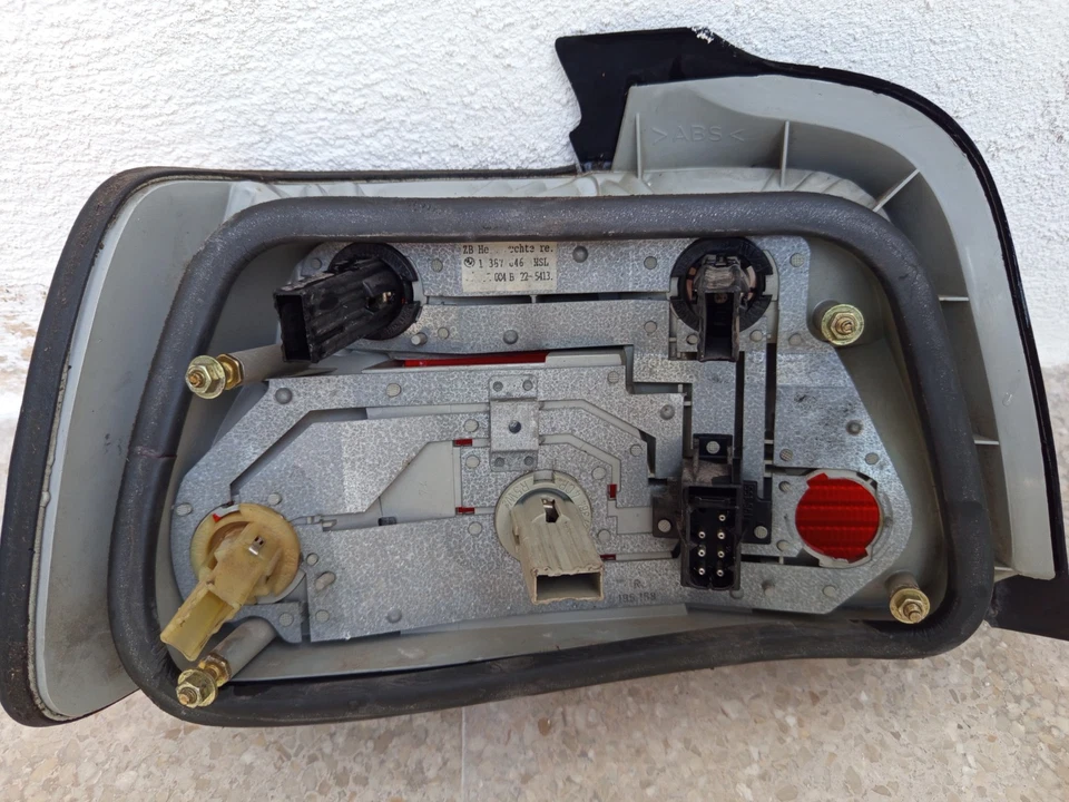 Faro Posteriore Destro BMW SERIE 3 E36 - Immagine 3 di 3