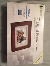 GiiNii 7" Digital Picture Frame Photo NEW