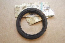 YAMAHA L5T  L5TA  1969/70  GENUINE TRANSMISSION DRIVE AXLE SEAL - # 93102-36057