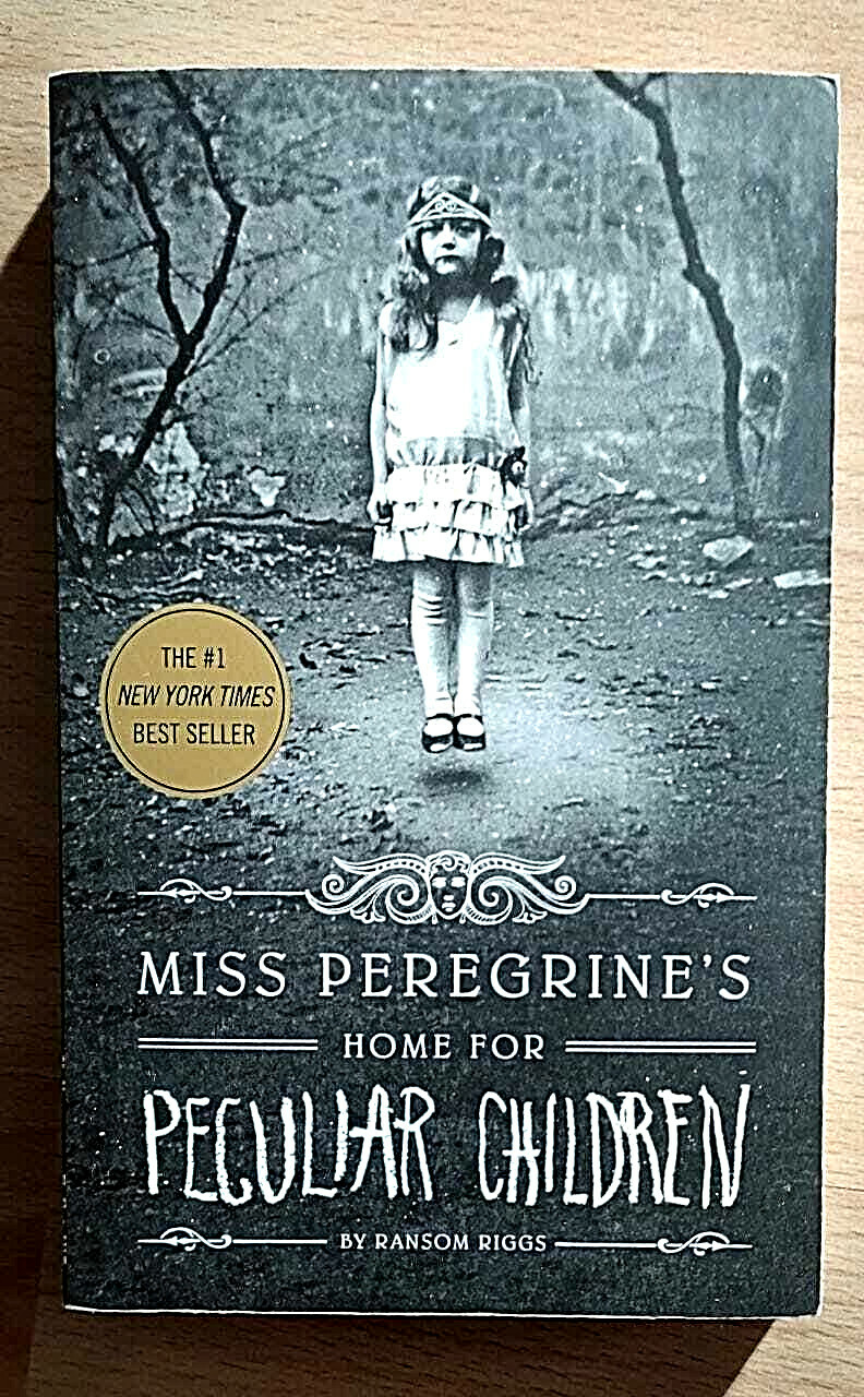 Thumbnail - Miss Peregrine's Home For Peculiar Children | Ransom Riggs | 2013 |