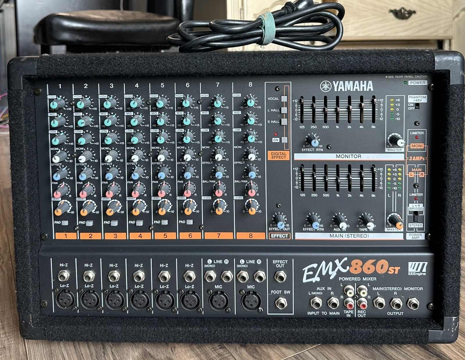 Yamaha EMX860st Powered Mixer 8 Channel 300 Watt Tested Full