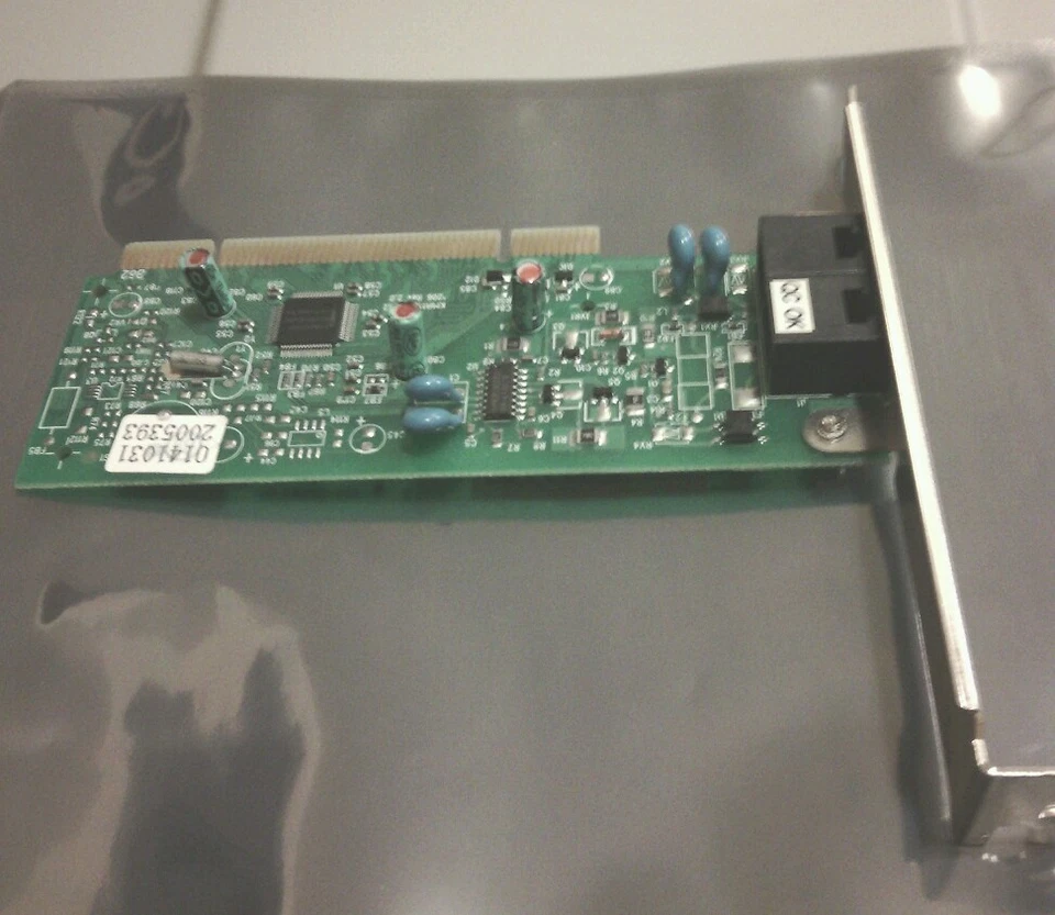 Genica 56K V.92 Intel PCI Data/Fax/Modem Desktop Network Interface Card - Image 2 of 4