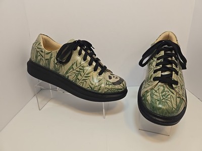 Dogo Shoes Myra Women's Vegan Leather Panda Sneakers EUR 40 / US 9 M