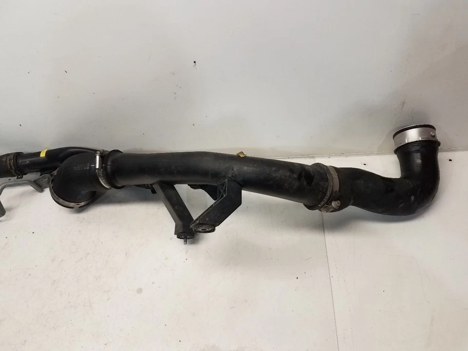 Volkswagen Jetta 2008 (2,0 L/turbo) intercooler a tubería colector de admisión Foto 4 de 4