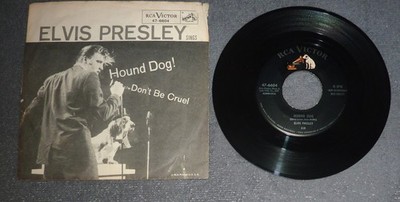 7  45 RPM RECORD w/ PICTURE SLEEVE by ELVIS PRESLEY ''HOUND DOG'' (1956) RCA