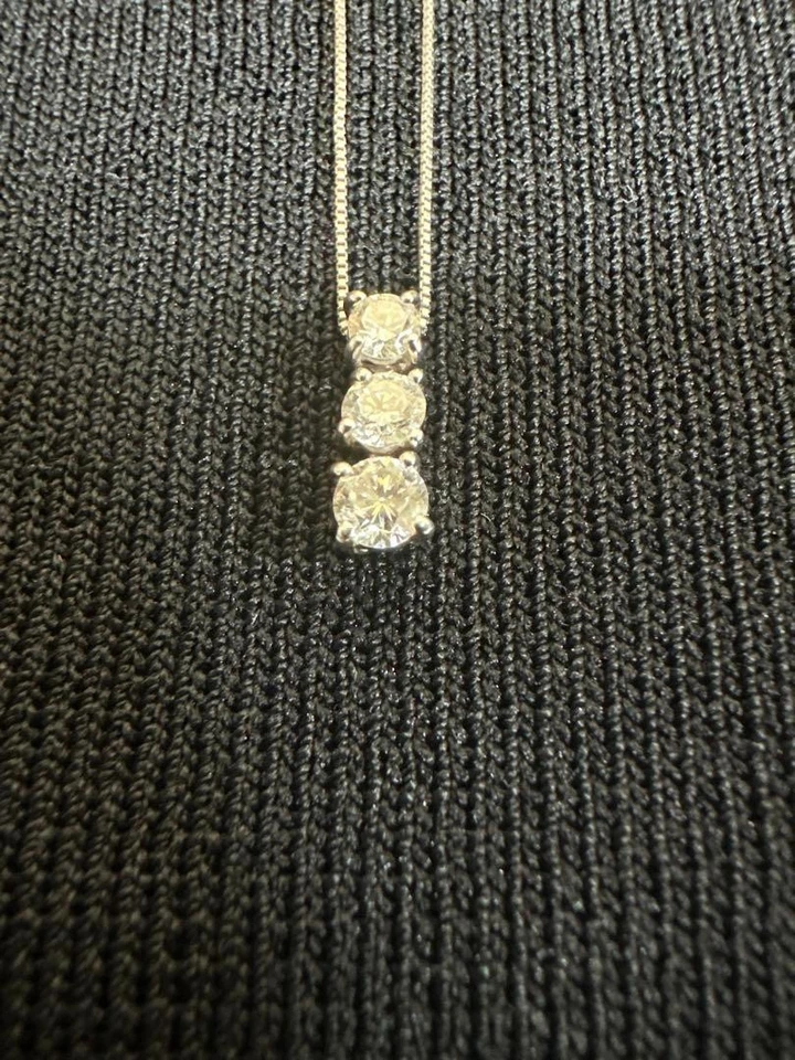 Collar de plata de diamantes Pt900 de alta calidad, 2,0 g Foto 2 de 4