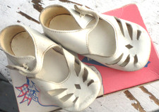 Vintage in Box Size One Wee Walker Baby Shoes