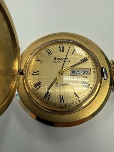 Vintage Accutron Mens Watch 28mm Gold Tone Black Leather  display picture 3