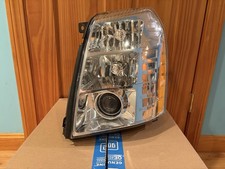 2009 - 2014 Cadillac Escalade Left Driver Side Factory Xenon Headlight 19369529