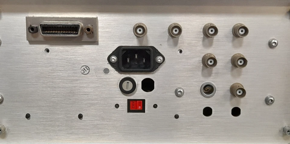 TEKTRONIX 2430 DIGITAL OSCILLOSCOPE - LINDARS RADIOS - Image 4 of 4