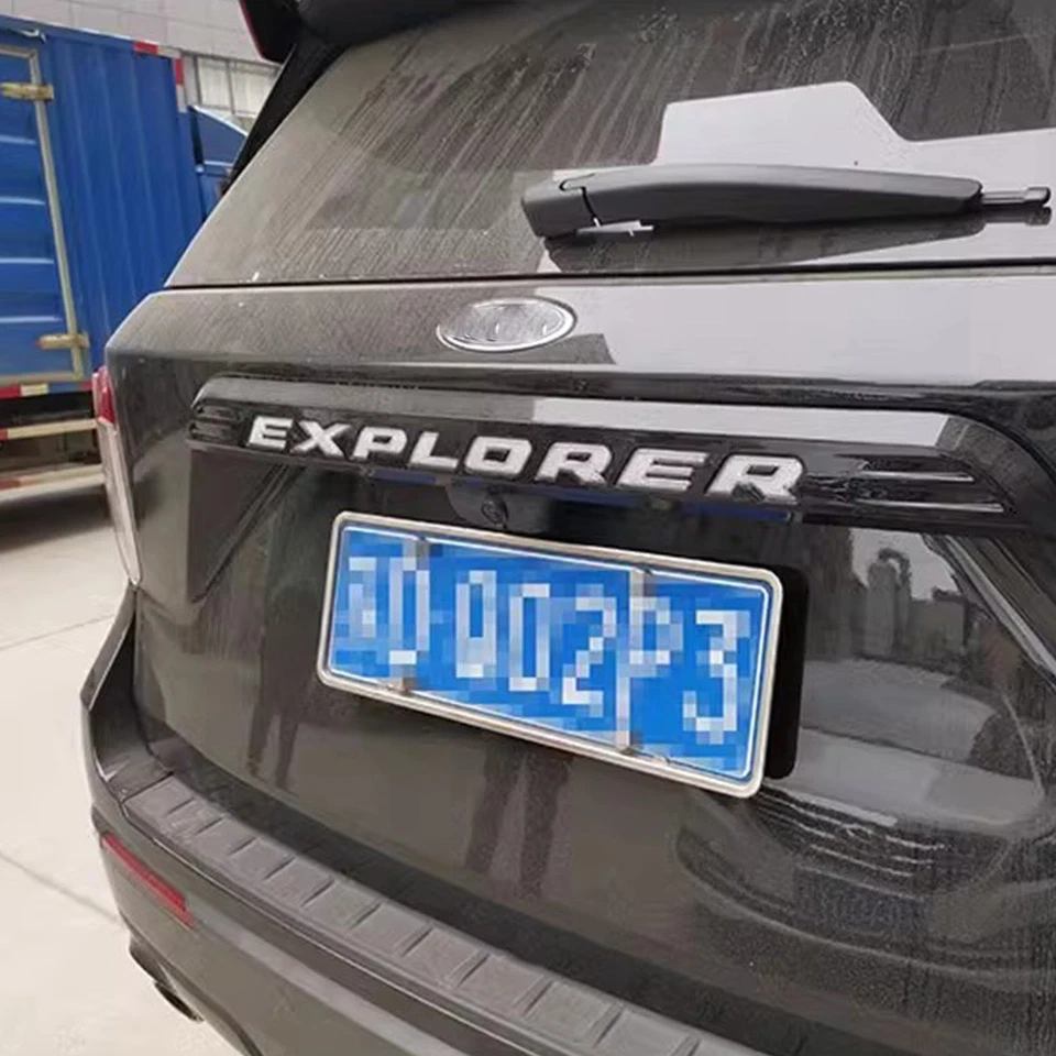 Insignia LED para Ford Explorer 2020-2024 puerta trasera maletero luz freno puerta trasera moldura Foto 2 de 4