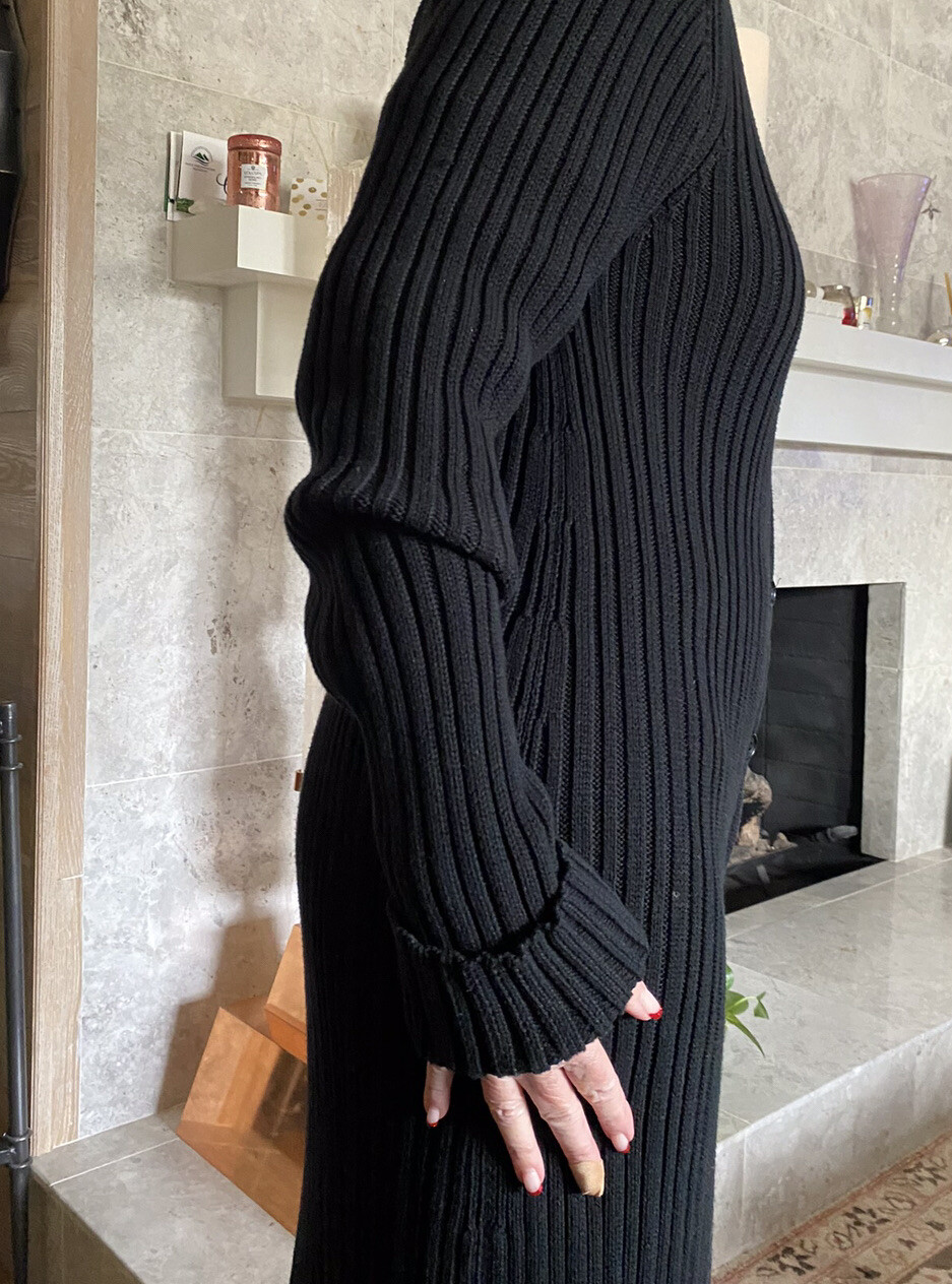 Ellie Tahari Black CABLE Knit Long Cardigan Sweater Size L EUC Pre loved |  eBay
