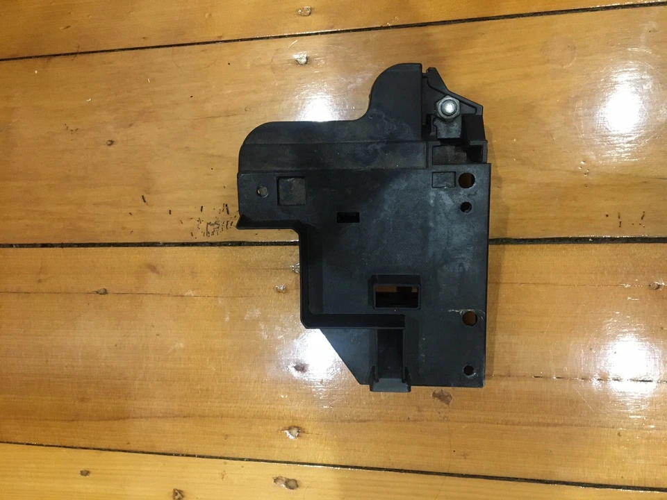 1458178 Westinghouse Nevera LHS Bisagra Inferior Izquierda WSE6070 WSE6100 WSE6970 WSE7000 Foto 2 de 4