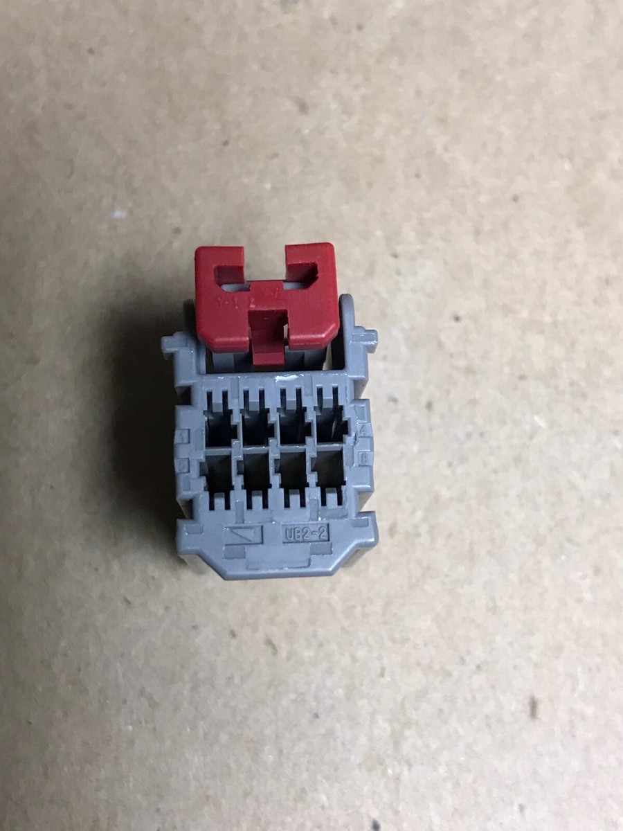 Lot of 5 Pcs Yazaki 7289-2895-40 Connector (8-Way F 0.64)- BRAND