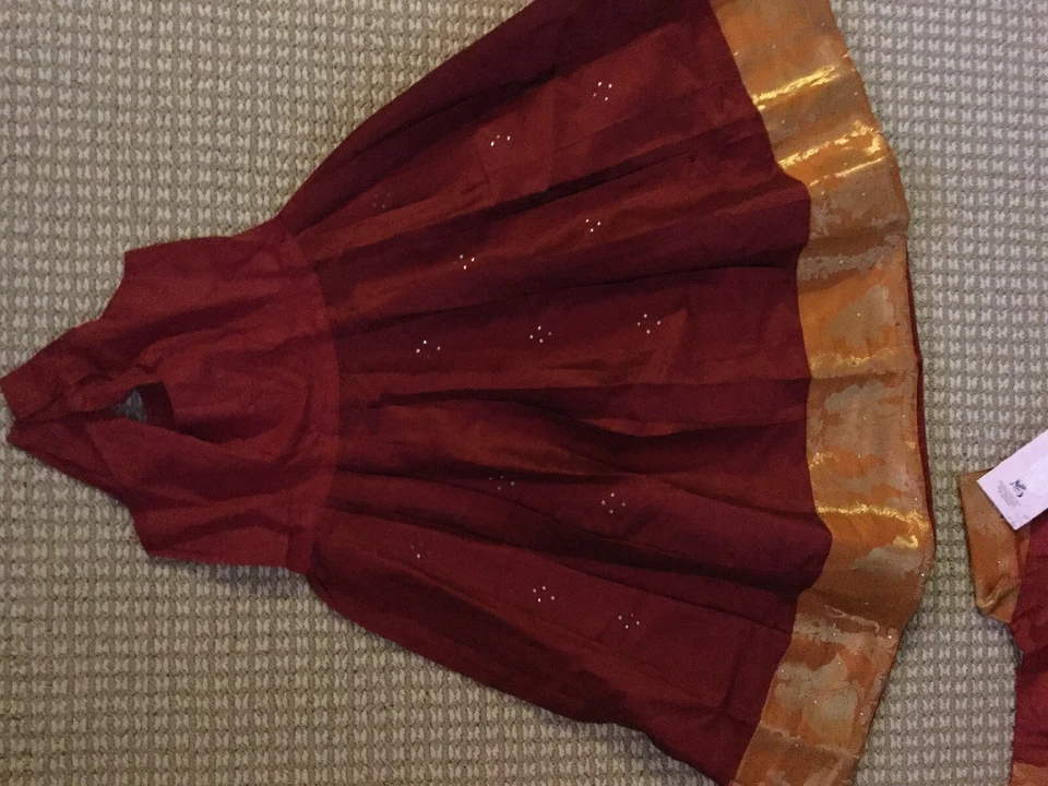 Falda y blusa para niñas pequeñas Nallis' Kanjeevaram talla 5 Foto 3 de 4