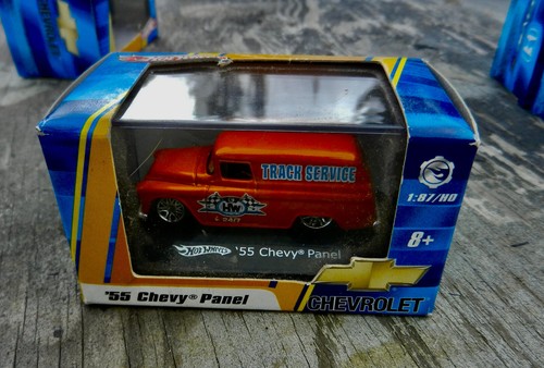 HOT WHEELS 1:87 HO SCALE 1955 CHEVY PANEL "TRACK SERVICE 24/7" P1728 ORANGE NIB