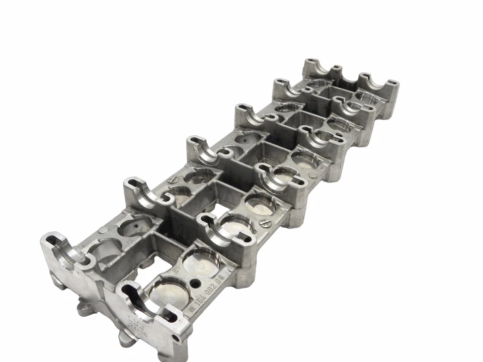 Juego de árbol de levas de escape de admisión con carcasa portadora para 02-06 Sprinter 2500 3500 OM647 Foto 2 de 4