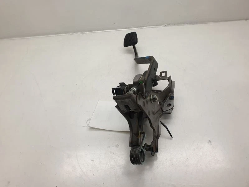 2013 SCION TC 2.5L AT PARKING BRAKE PEDAL ASSEMBLY  - Image 4 of 4