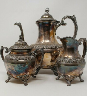 【ROGERS BROS】 ヘリテージ ディナーセット 8名用 HERITAGE 1847 Rogers Bros. heritage silverware, 87 Pieces With Wooden