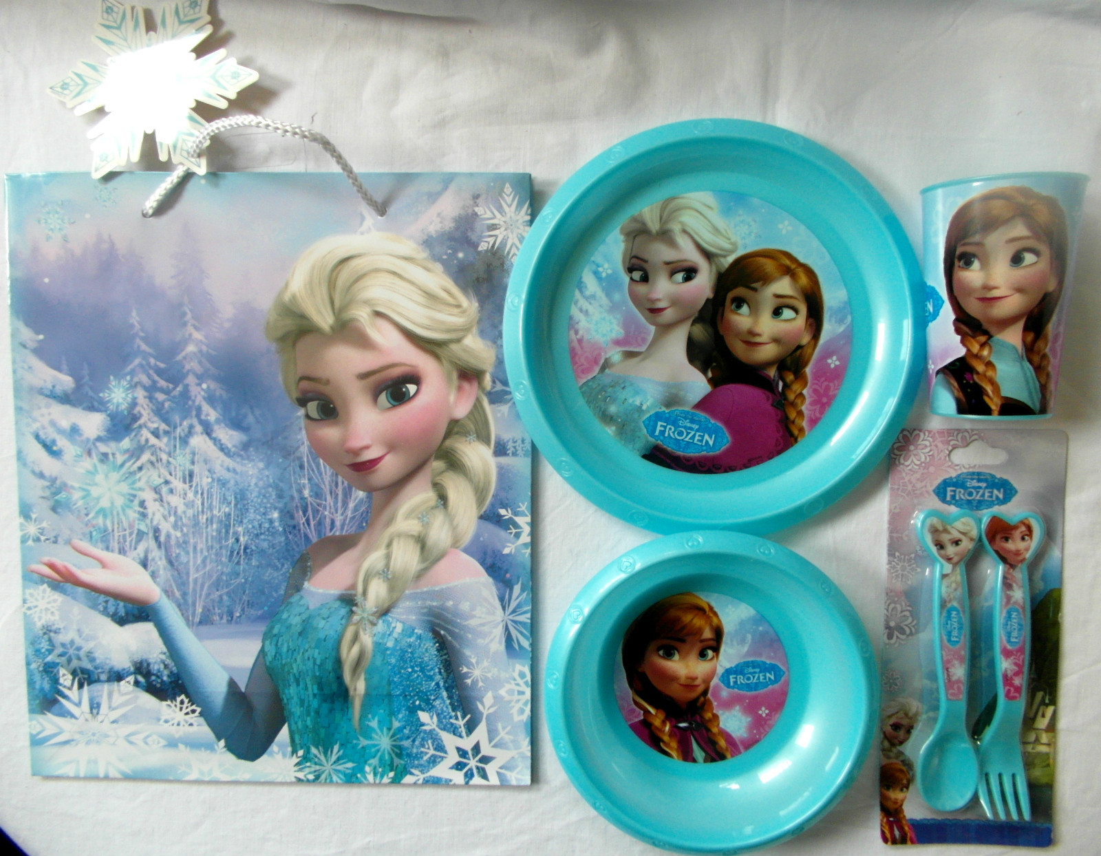 Disney FROZEN Dining Set - Tumbler, Bowl, Plate, Cutlery (Fork, Spoon), Gift Bag