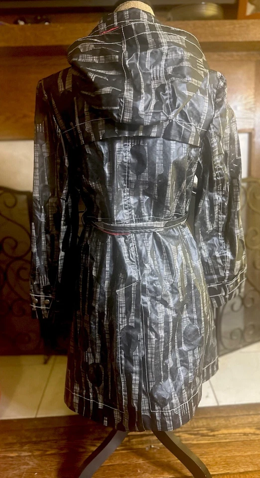 Gabardina Orla Kiely PVC con cinturón y capucha RARA Foto 4 de 4