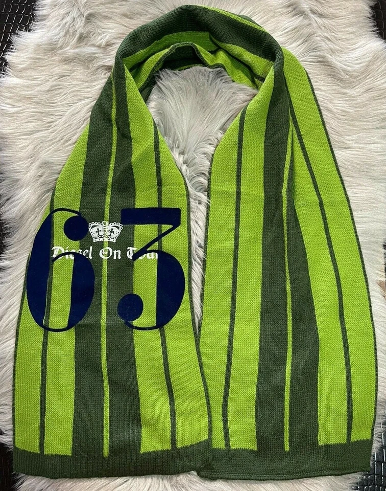 Bufanda bordada tejida a rayas verdes hecha en Italia Diesel On Tour 63 OSFM Foto 2 de 4
