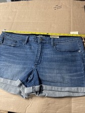 Universal Thread Women Midi Shorts Fitted Hip  Leg 18w