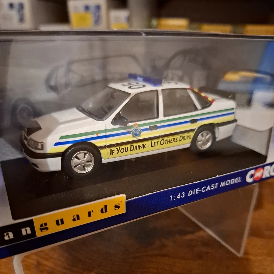 CORGI VANGUARDS 1:43 VAUXHALL CAVALIER MK3 SRI, MERSEYSIDE POLICE VA13102 - Image 3 of 4