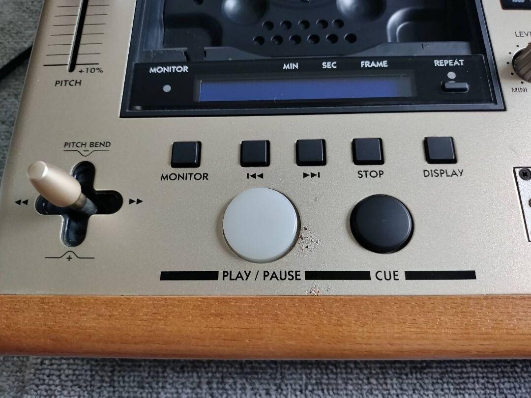 Vestax CDX-15 Dual Top Loading CD Player w DJ Mixer Wood