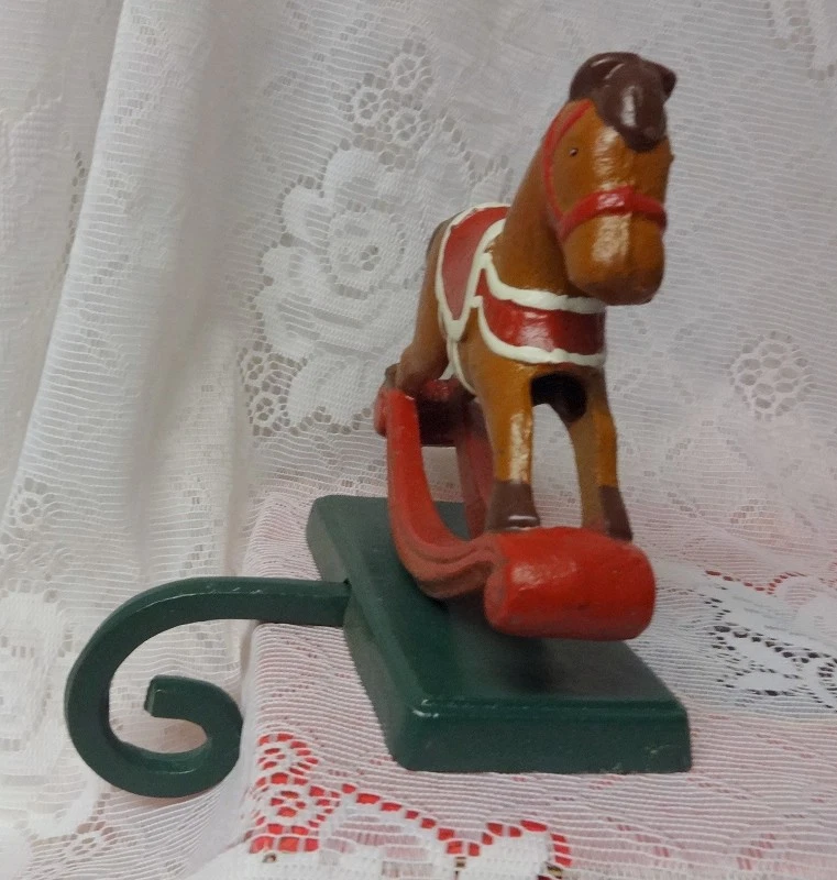 Gancho para abrigo de caballo mecedor de hierro fundido vintage soporte para medias de Navidad Foto 3 de 4