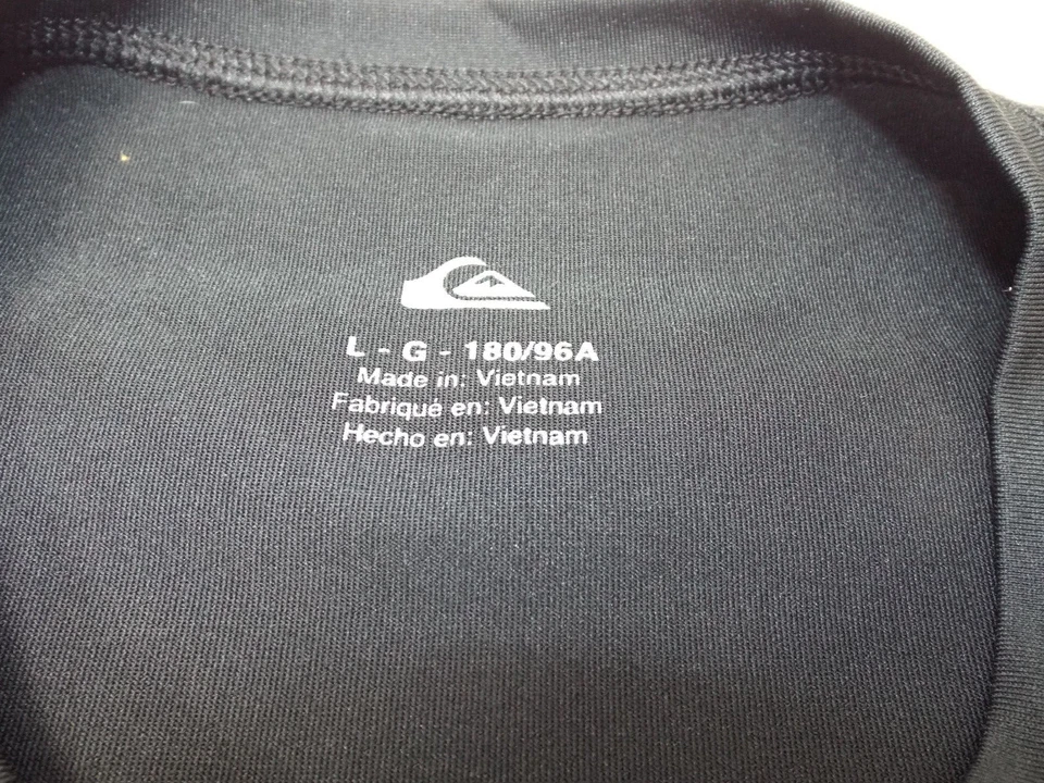 Mint Mens Large Quiksilver Black Short Sleeve Rasta Sun Surf Boat RashGuard $38 - Image 2 of 2