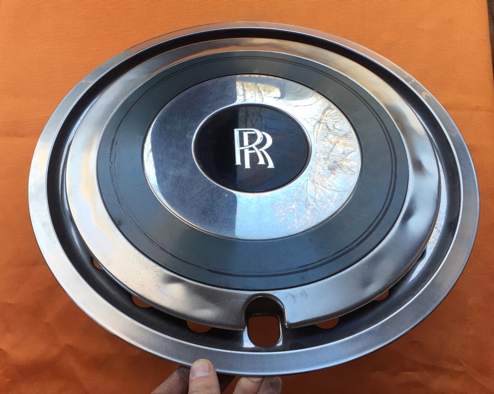 ROLLS ROYCE SPIRIT SPUR BENTLEY PUMP & FILTER. WE HAVE A HUGE PARTS INVENTORY