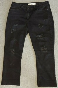 Signature by Levi Strauss & Co Black Distress  Mid-Rise Capri Jeans Size 12-W31