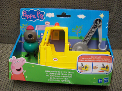Granddad Dog's Tow Truck, Peppa Pig Pull Back & Go Plastic Truck, damaged pkg.