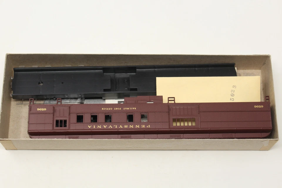 HO Athearn / Bev-Bel RPO Passenger Car Pennsylvania PRR 6596 Red Kit - Image 4 of 4