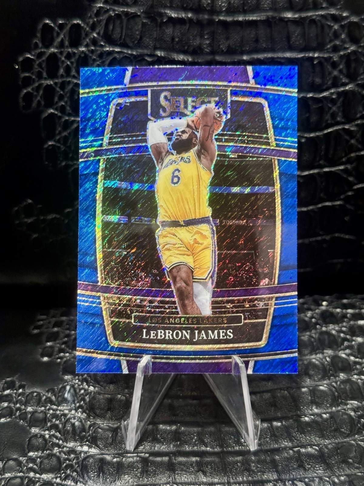 2021-22 Panini Select - Concourse LeBron James #100 Blue Shimmer Prizm