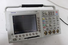 Tektronix TDS3014B 100MHz 1.25GS/s 4CH Digital Phosphor Oscilloscope
