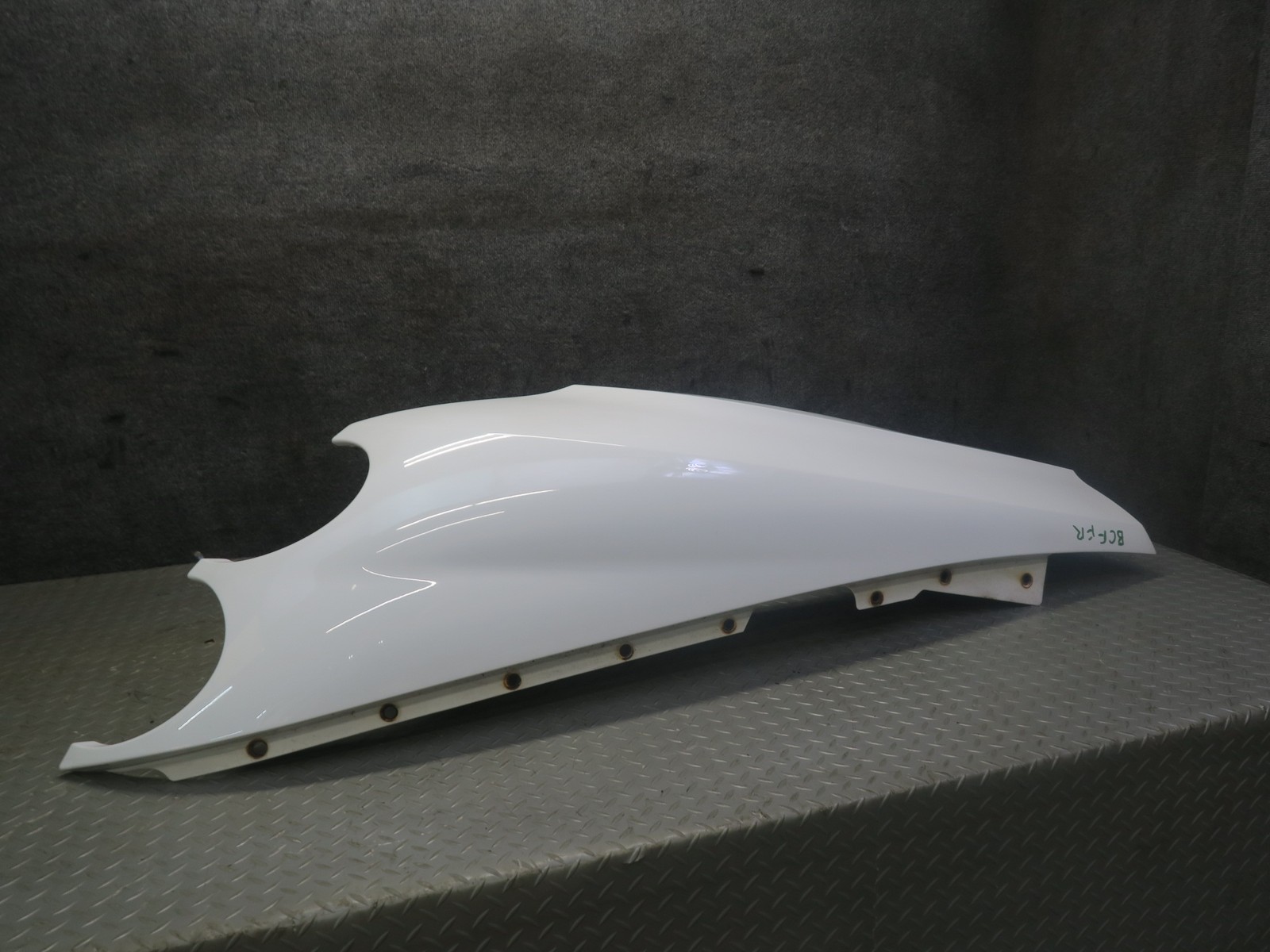 Bentley Continental GT 2003-2010 Front Right Cover panel White
