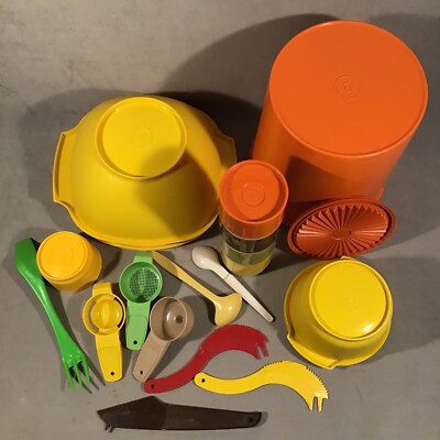PV08437 Vintage 1970s Harvest TUPPERWARE Mixed Lot - 20