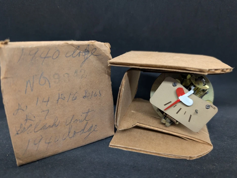 Nuevo de Lote Antiguo 1940 Dodge Deluxe Especial Combustible Gasolina Tablero Instrumentos Cuadro Medidor Foto 2 de 4