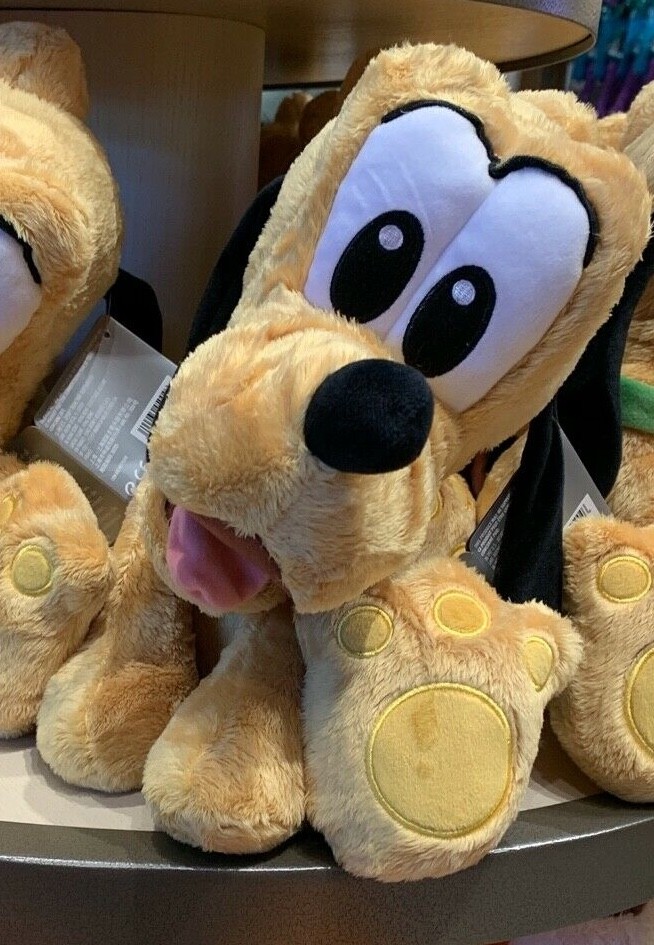 DISNEY PARKS EXCLUSIVE PLUTO BIG FEET PLUSH NEW WITH TAG