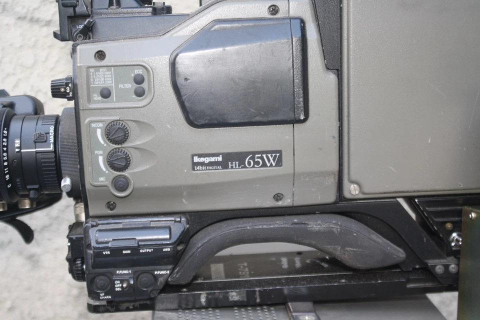 Ikegami HL65W( 16x9 / SDI ) - Изображение 2 из 4